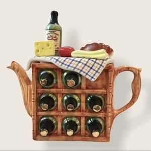 Vintage 1992 Teapot England Swineside French Picnic